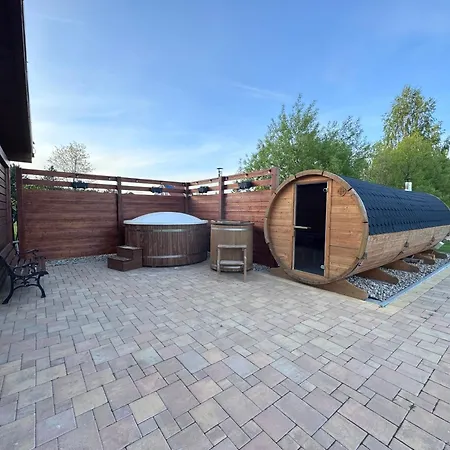 Blisko Natury Jacuzzi & Sauna شقة