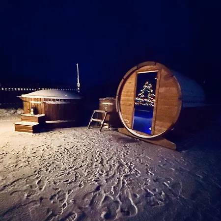 Blisko Natury Jacuzzi & Sauna شقة بيش