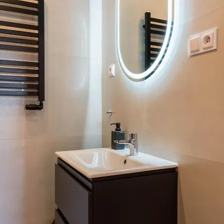 Blisko Natury Jacuzzi & Sauna شقة بيش